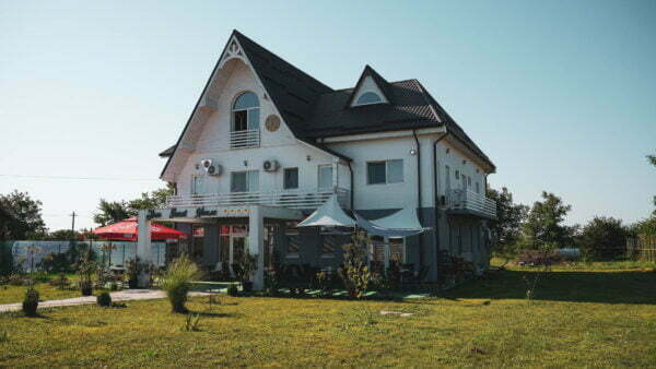 Turism pescăresc - Tina's Guest House