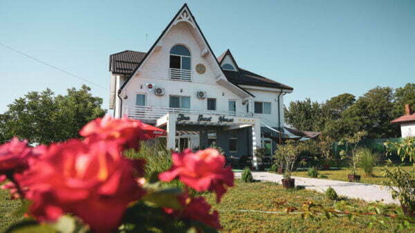 Turism pescăresc - Tina's Guest House